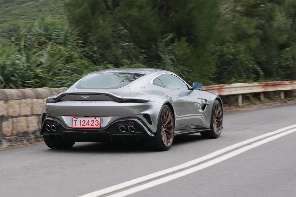 Aston Martin V8 Vantage