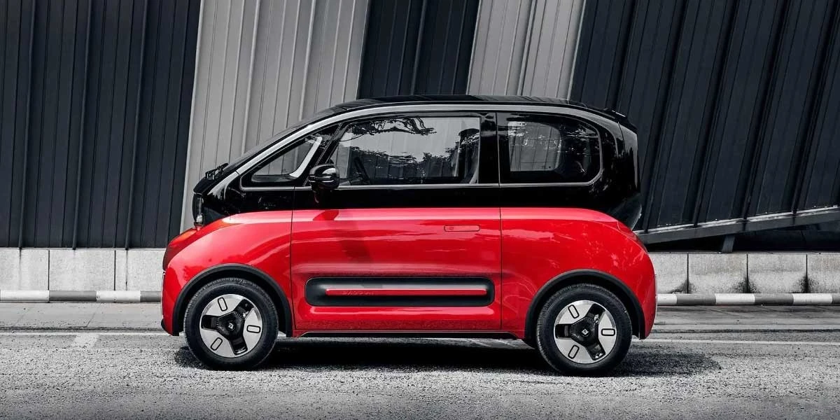 Baojun E300