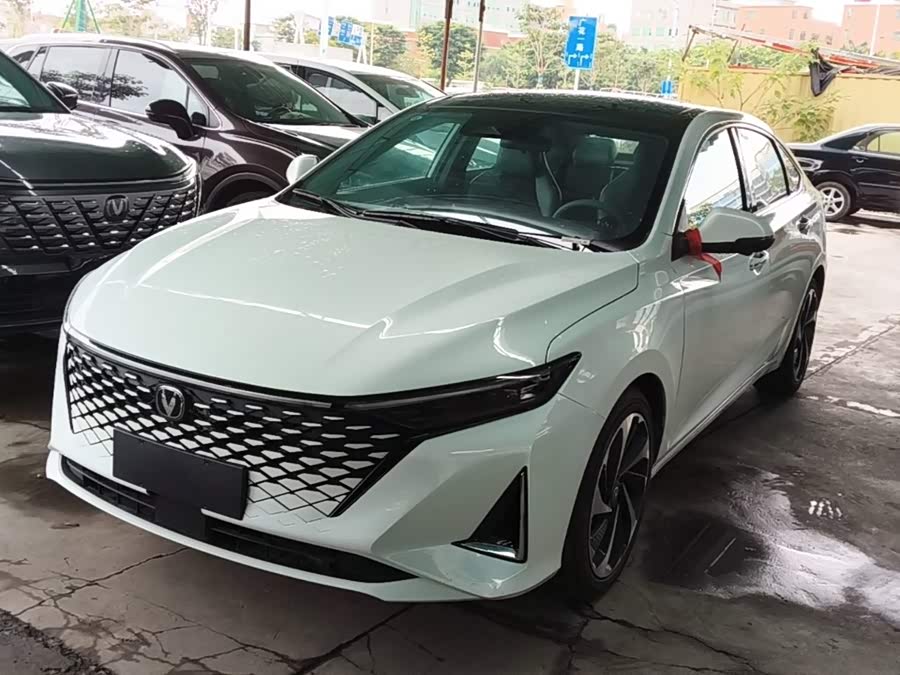 Changan Ruicheng Plus — пример автомобиля из объявления китайского рынка