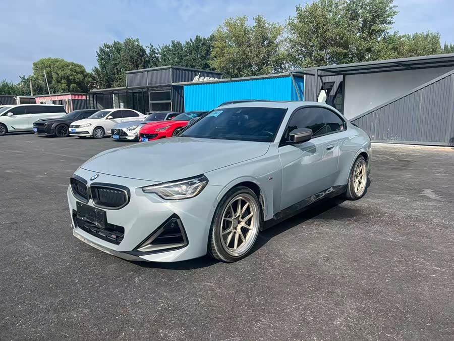 BMW M240i — пример автомобиля из объявления китайского рынка