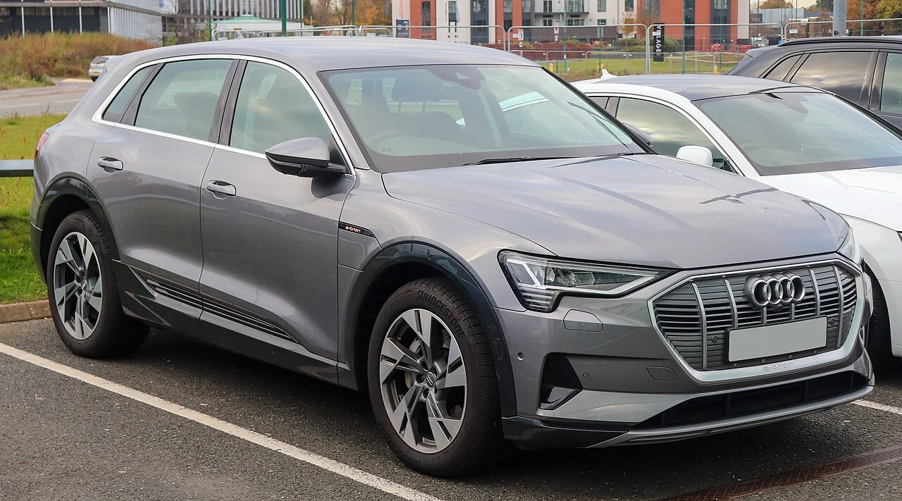 Audi e-tron — иллюстрация модели; поколение и комплектация объявления могут отличаться