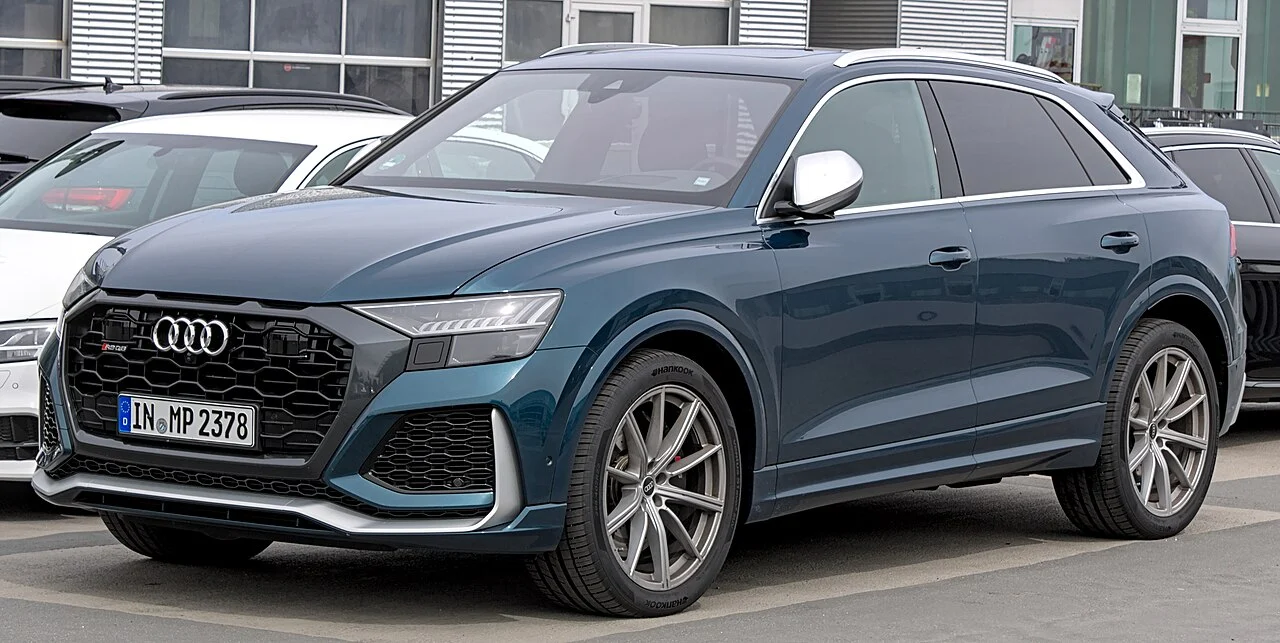 Audi RSQ8 — иллюстрация модели; поколение и комплектация объявления могут отличаться