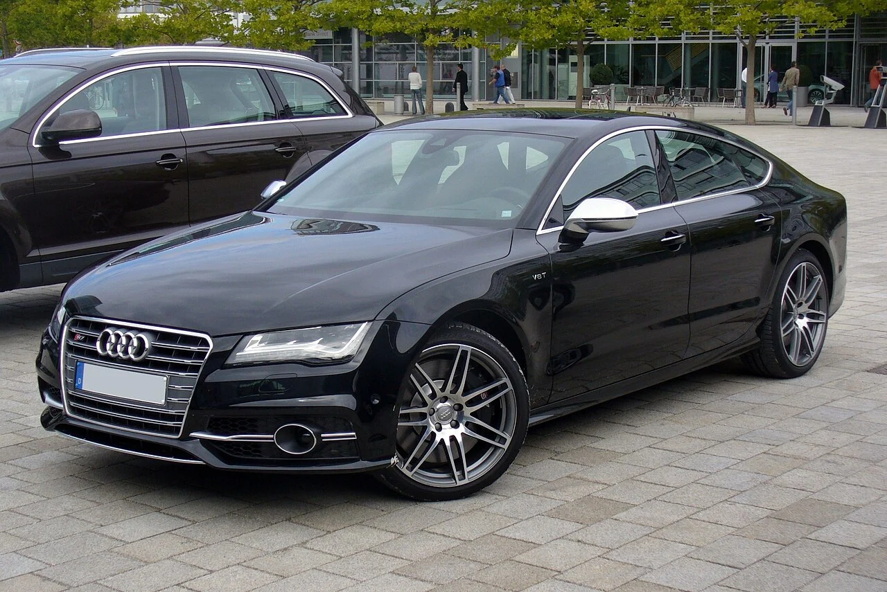 Audi S7 — иллюстрация модели; поколение и комплектация объявления могут отличаться