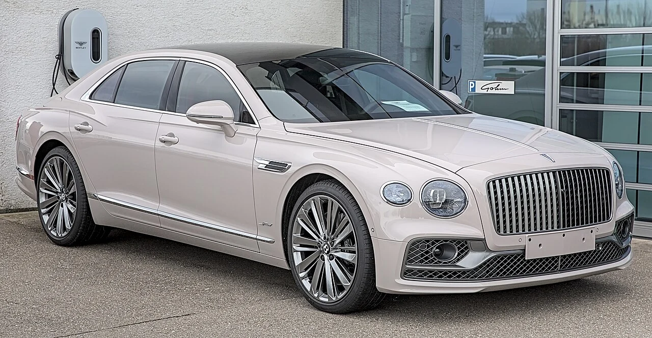 Bentley Flying Spur — иллюстрация модели; поколение и комплектация объявления могут отличаться