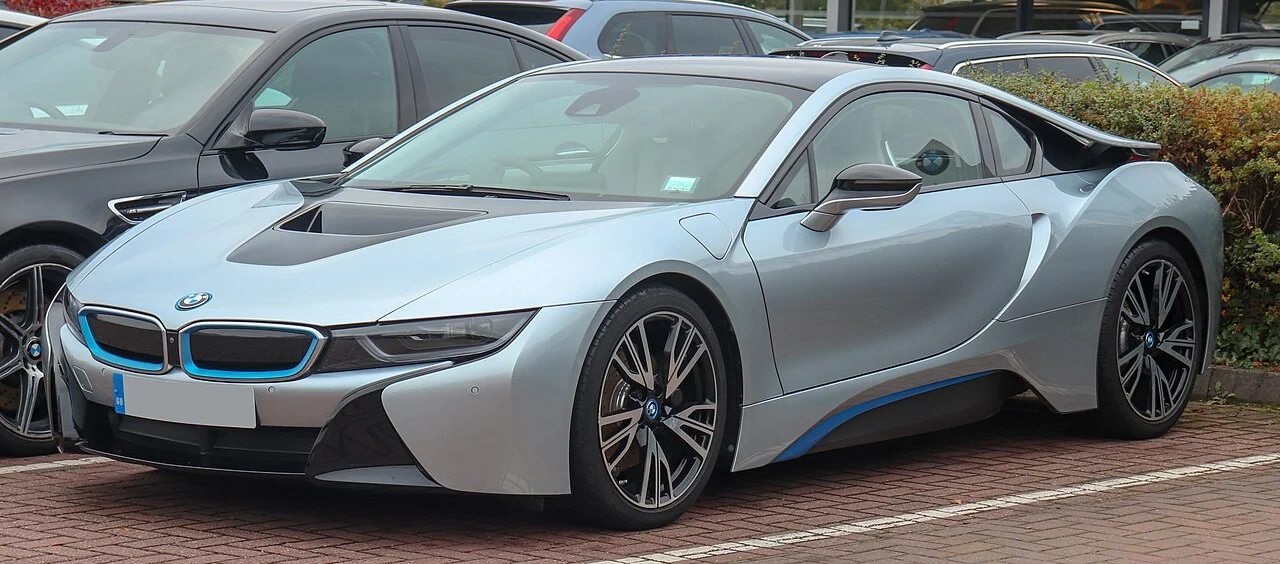BMW i8 — иллюстрация модели; поколение и комплектация объявления могут отличаться