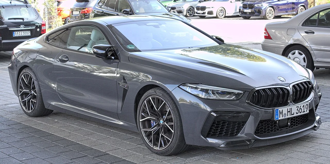 BMW M8 — иллюстрация модели; поколение и комплектация объявления могут отличаться