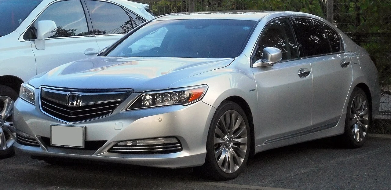 Honda Legend — иллюстрация модели; поколение и комплектация объявления могут отличаться