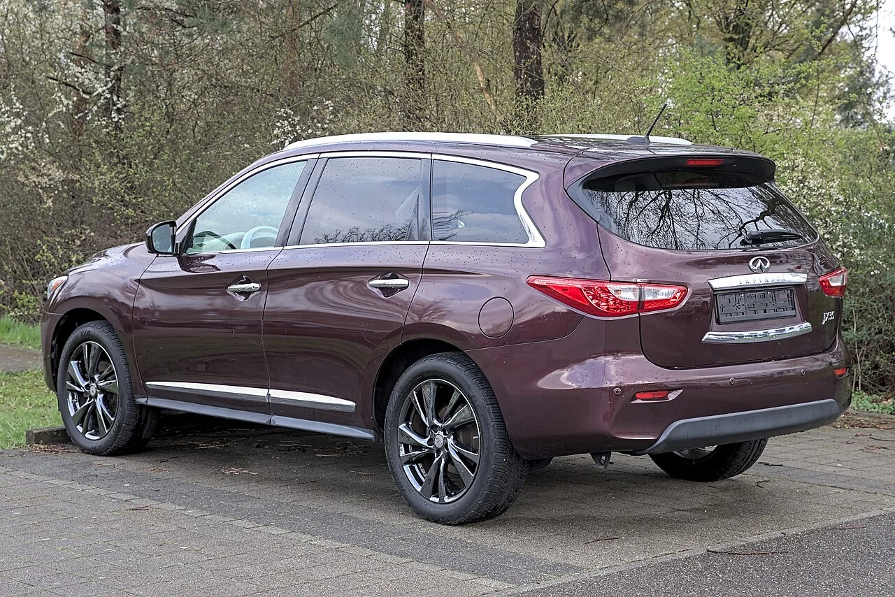 Infiniti JX — иллюстрация модели; поколение и комплектация объявления могут отличаться