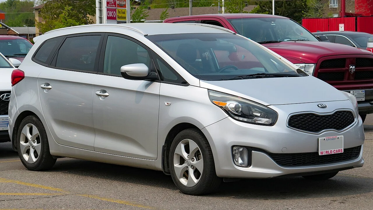 Kia Carens — иллюстрация модели; поколение и комплектация объявления могут отличаться