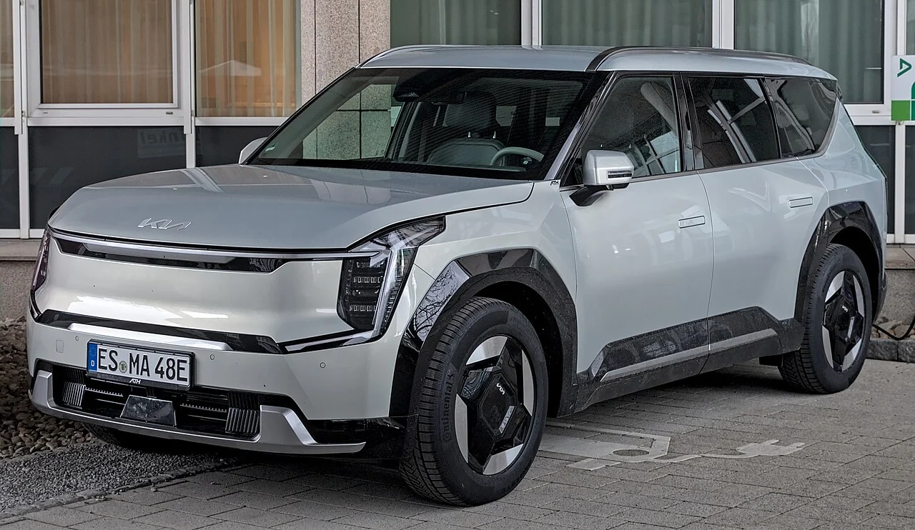 Kia EV9 — иллюстрация модели; поколение и комплектация объявления могут отличаться