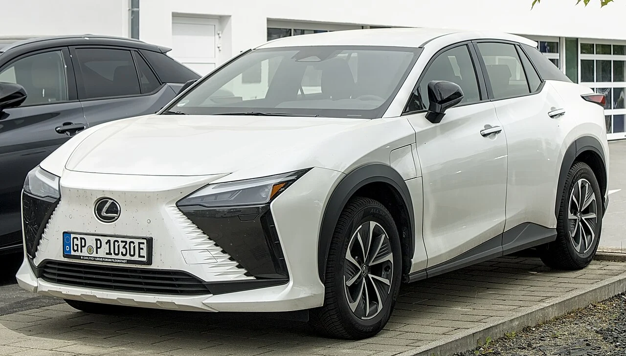 Lexus RZ — иллюстрация модели; поколение и комплектация объявления могут отличаться