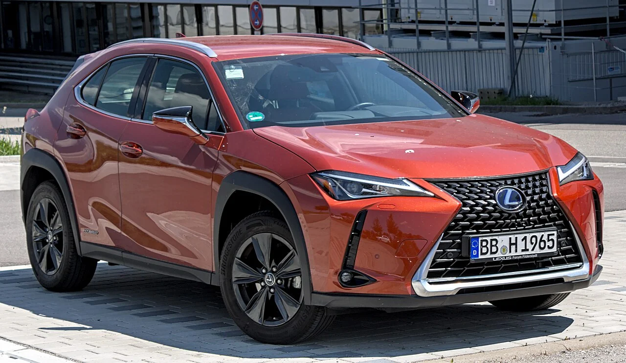 Lexus UX — иллюстрация модели; поколение и комплектация объявления могут отличаться