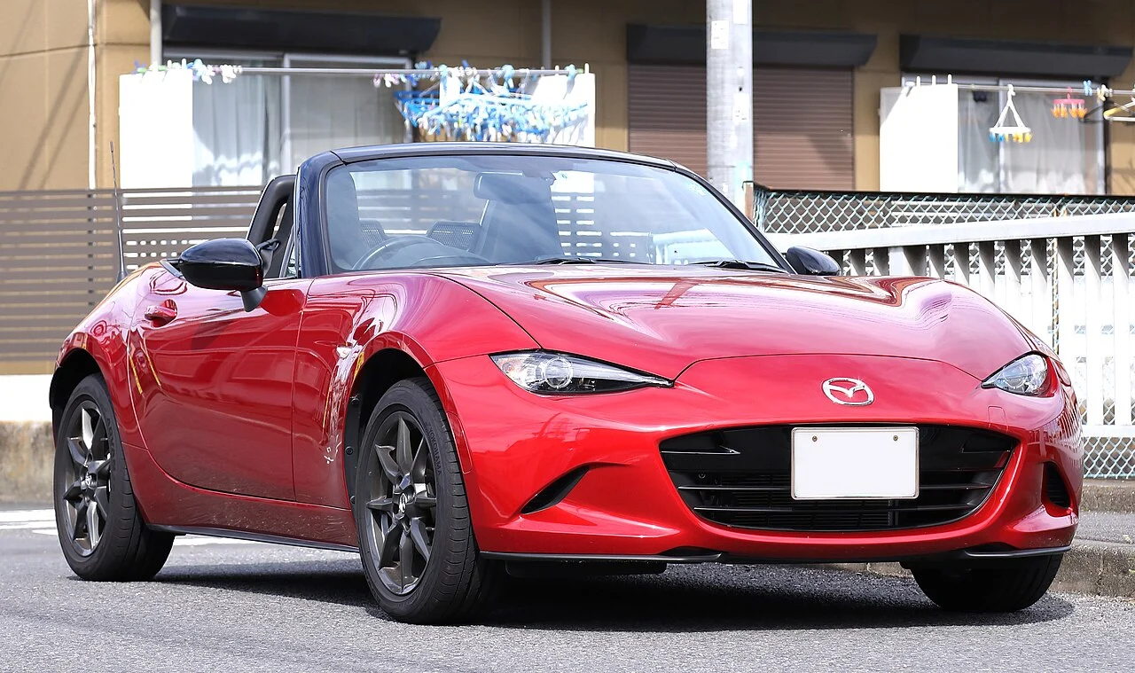 Mazda MX-5 Miata — иллюстрация модели; поколение и комплектация объявления могут отличаться