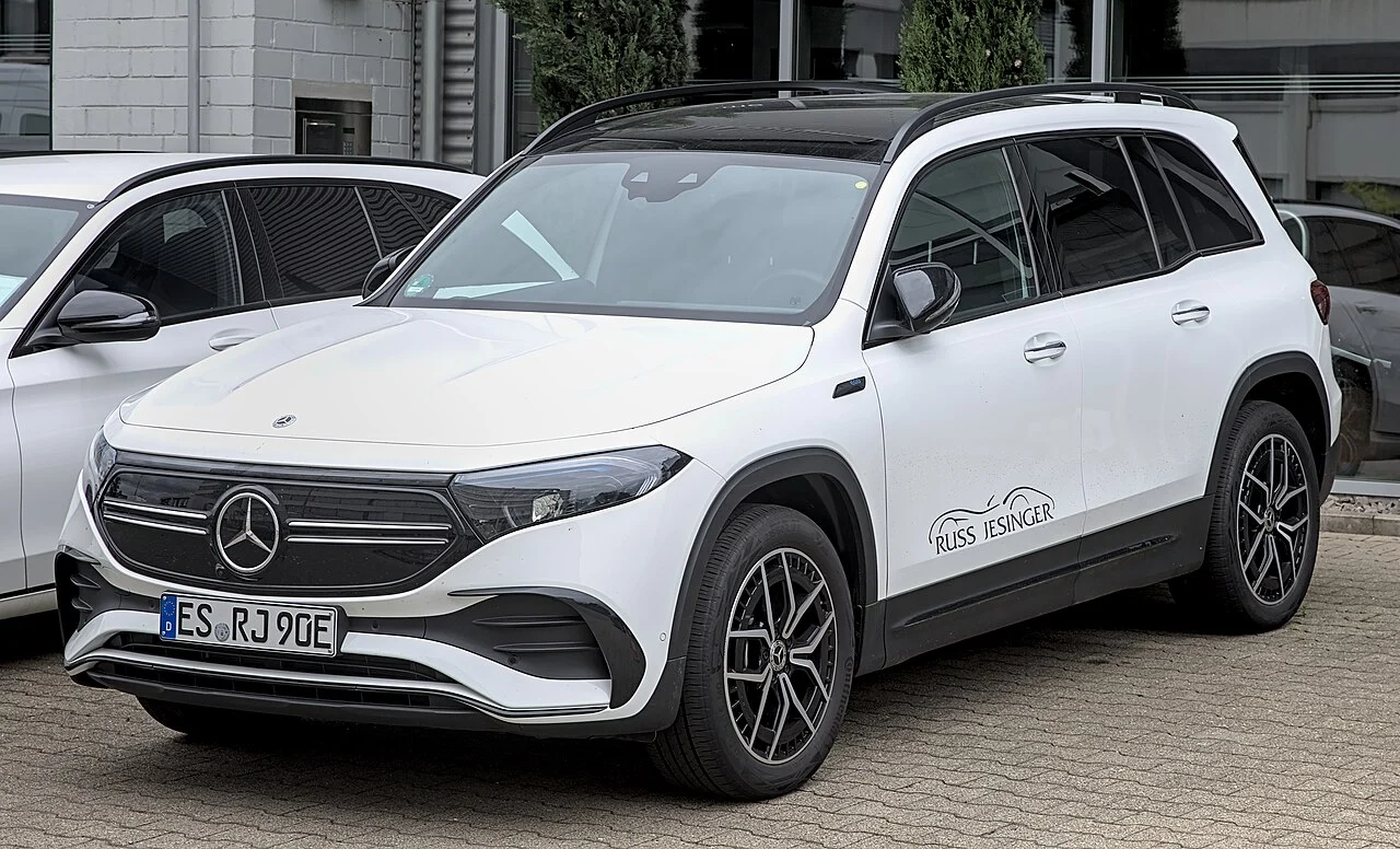 Mercedes-Benz EQB — иллюстрация модели; поколение и комплектация объявления могут отличаться
