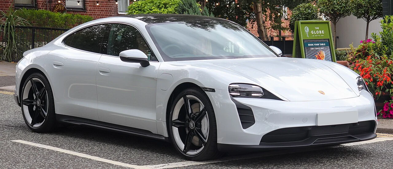 Porsche Taycan — иллюстрация модели; поколение и комплектация объявления могут отличаться