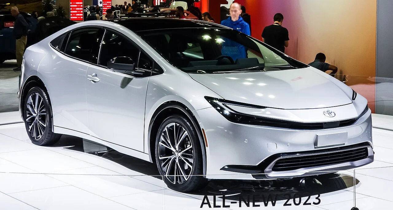 Toyota Prius — иллюстрация модели; поколение и комплектация объявления могут отличаться