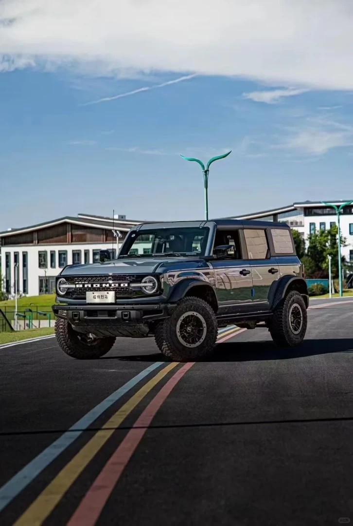 Ford Bronco