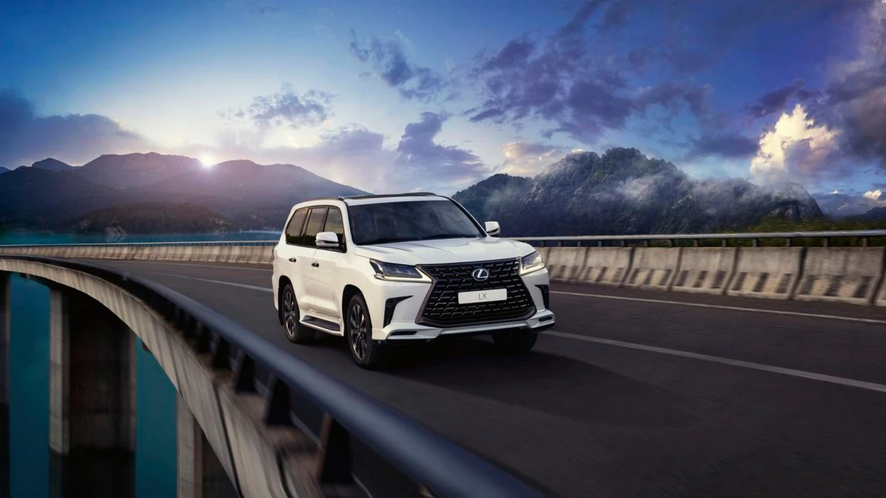 Lexus LX