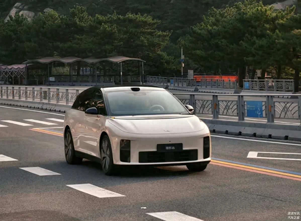 Li Auto i6