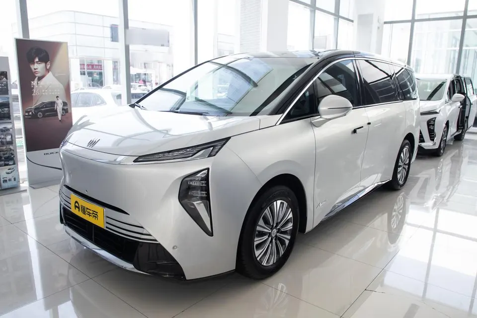 Buick Zhijing Shijia — пример автомобиля с китайского рынка; комплектация выбранного объявления может отличаться