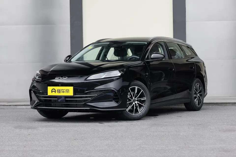 BYD Seal 06 DM Touring — пример автомобиля с китайского рынка; комплектация выбранного объявления может отличаться