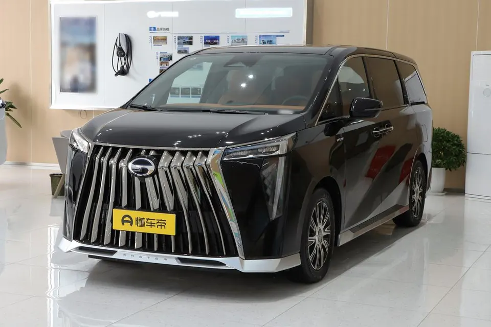 GAC Trumpchi E9 PHEV — пример автомобиля с китайского рынка; комплектация выбранного объявления может отличаться