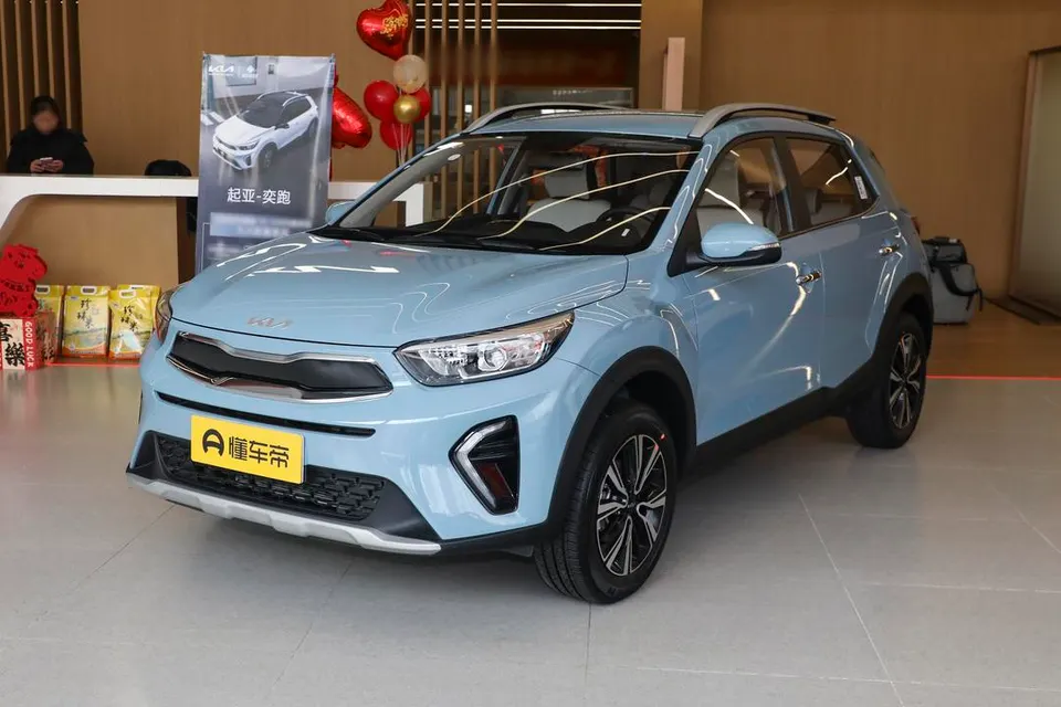 Kia Stonic — пример автомобиля с китайского рынка; комплектация выбранного объявления может отличаться
