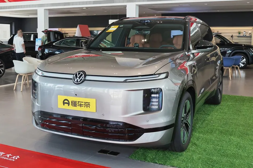 Volkswagen ID. ERA 9X — пример автомобиля с китайского рынка; комплектация выбранного объявления может отличаться