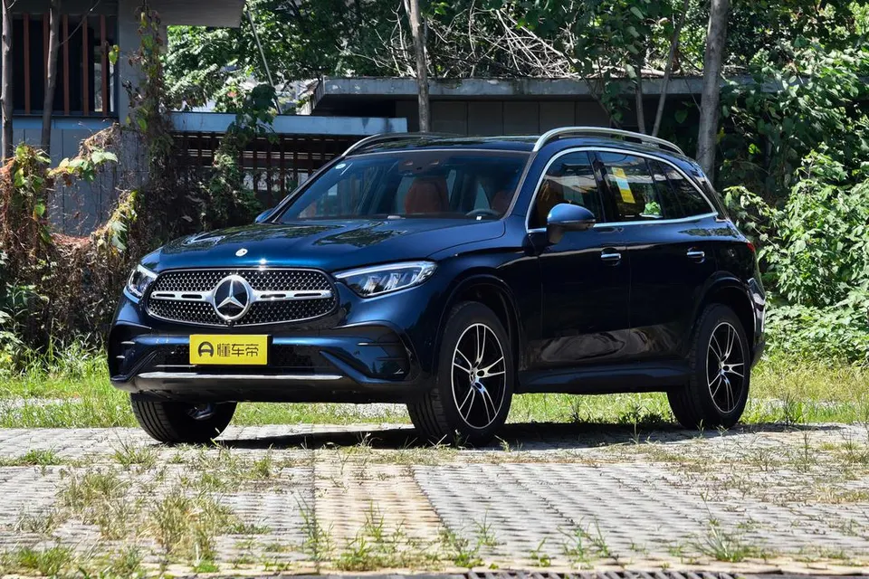 Mercedes-Benz GLC-Class — пример автомобиля с китайского рынка; комплектация выбранного объявления может отличаться