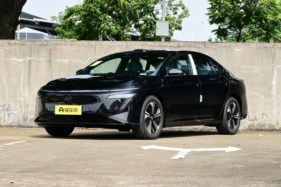 Nissan N7 — пример автомобиля с китайского рынка; комплектация выбранного объявления может отличаться
