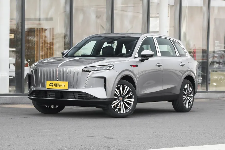 Hongqi HS6 PHEV — пример автомобиля с китайского рынка; комплектация выбранного объявления может отличаться
