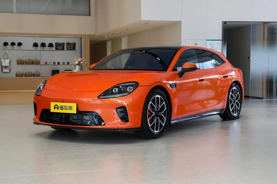 Qijing GT7 — пример автомобиля с китайского рынка; комплектация выбранного объявления может отличаться