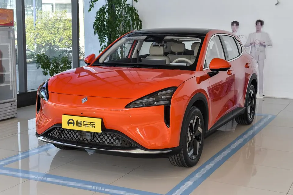 Baojun Yunhai EV — пример автомобиля с китайского рынка; комплектация выбранного объявления может отличаться