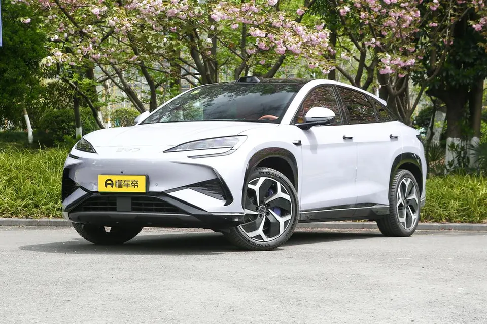 BYD Sealion 07 EV — пример автомобиля с китайского рынка; комплектация выбранного объявления может отличаться