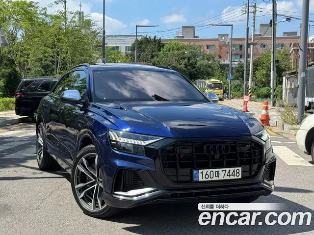 Audi SQ8 — пример автомобиля с корейского рынка; комплектация выбранного объявления может отличаться