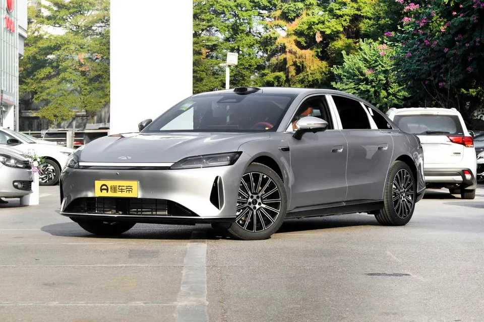 Chery Fulwin A9L — пример автомобиля с китайского рынка; комплектация выбранного объявления может отличаться