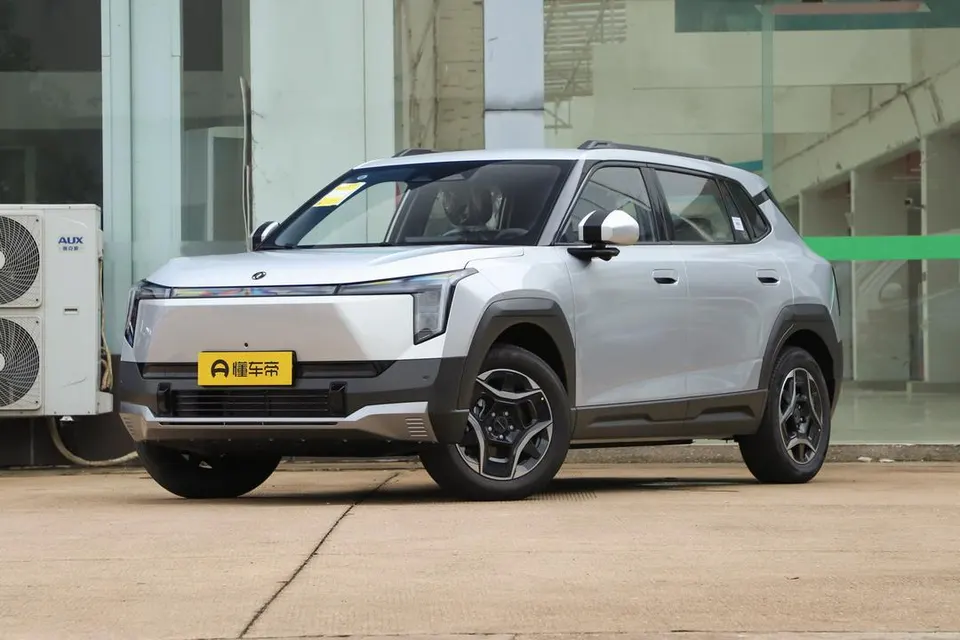 Dongfeng EP Nano 06 — пример автомобиля с китайского рынка; комплектация выбранного объявления может отличаться