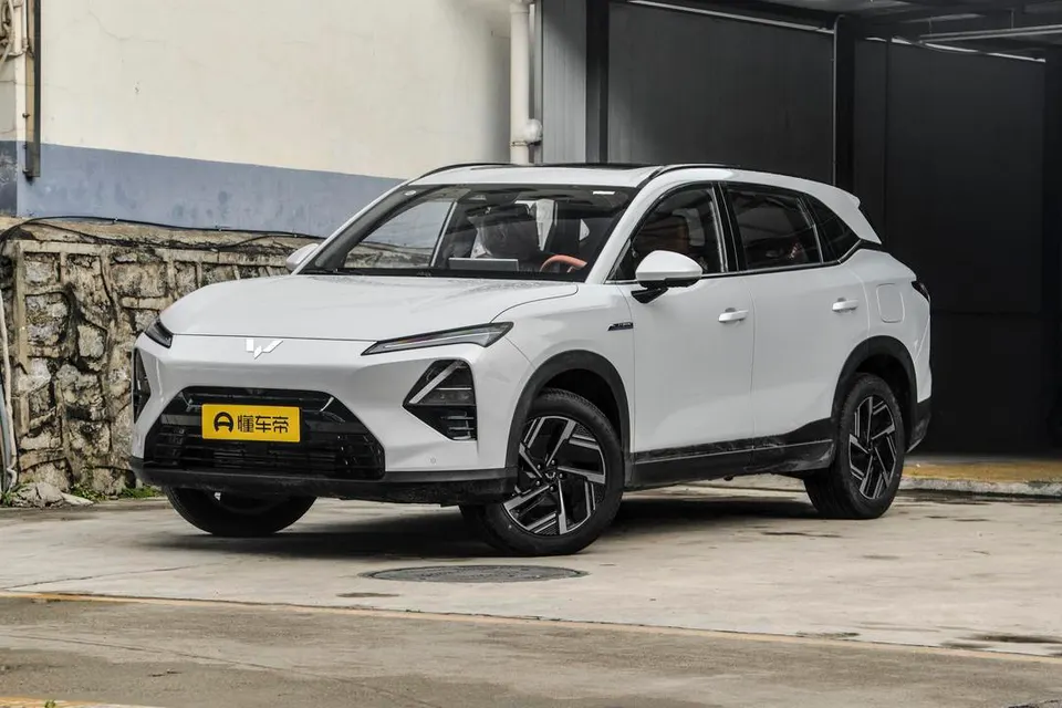 Wuling Xingguang S PHEV — пример автомобиля с китайского рынка; комплектация выбранного объявления может отличаться