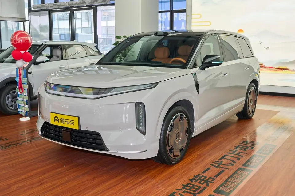 BYD Datang EV — пример автомобиля с китайского рынка; комплектация выбранного объявления может отличаться