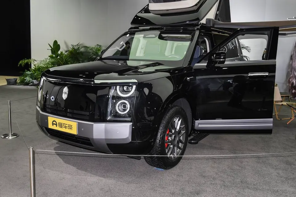Stelato G9 — пример автомобиля с китайского рынка; комплектация выбранного объявления может отличаться