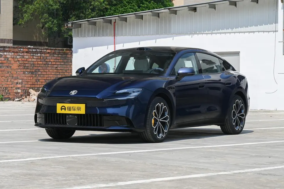 MG 07 PHEV — пример автомобиля с китайского рынка; комплектация выбранного объявления может отличаться