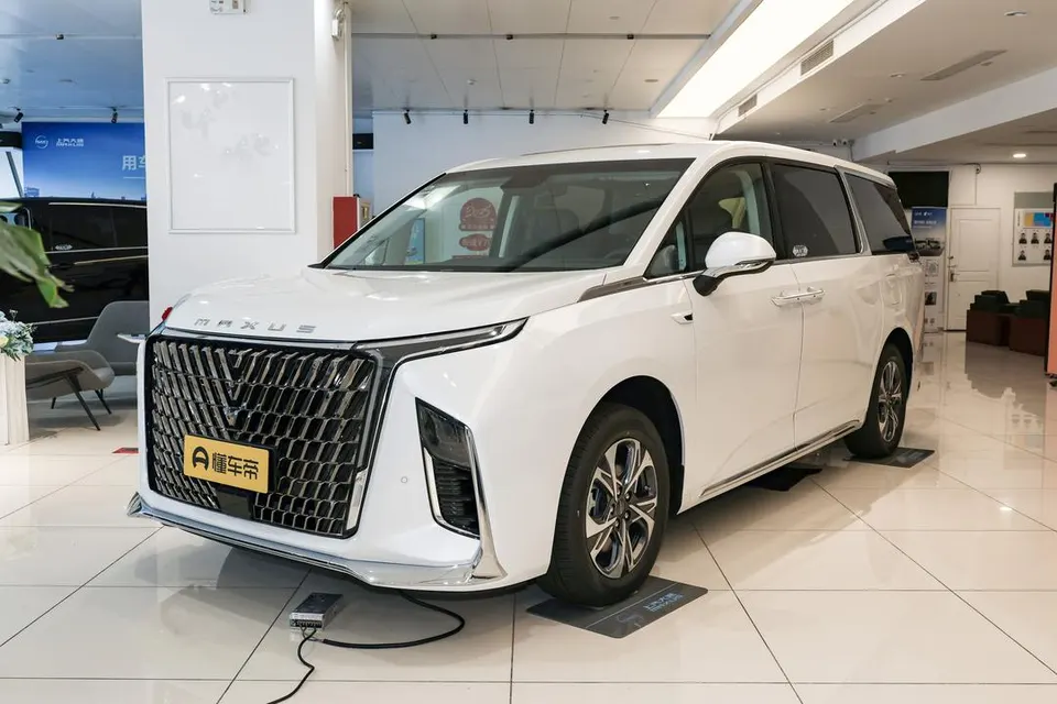 Maxus G90 — пример автомобиля с китайского рынка; комплектация выбранного объявления может отличаться