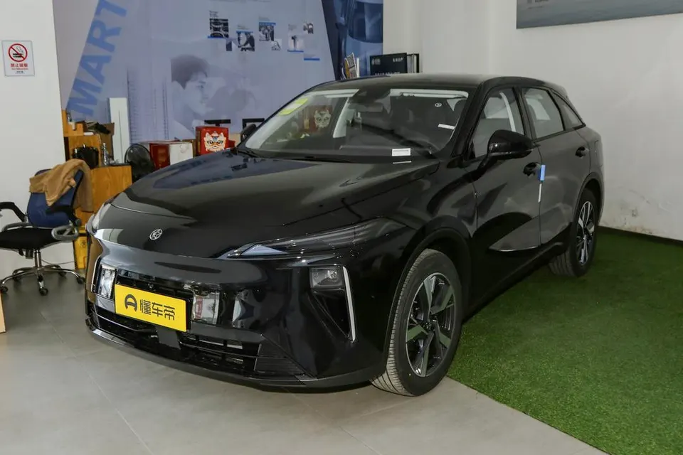 Venucia Da V DD-i — пример автомобиля с китайского рынка; комплектация выбранного объявления может отличаться