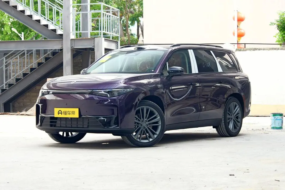 Leapmotor C16 — пример автомобиля с китайского рынка; комплектация выбранного объявления может отличаться