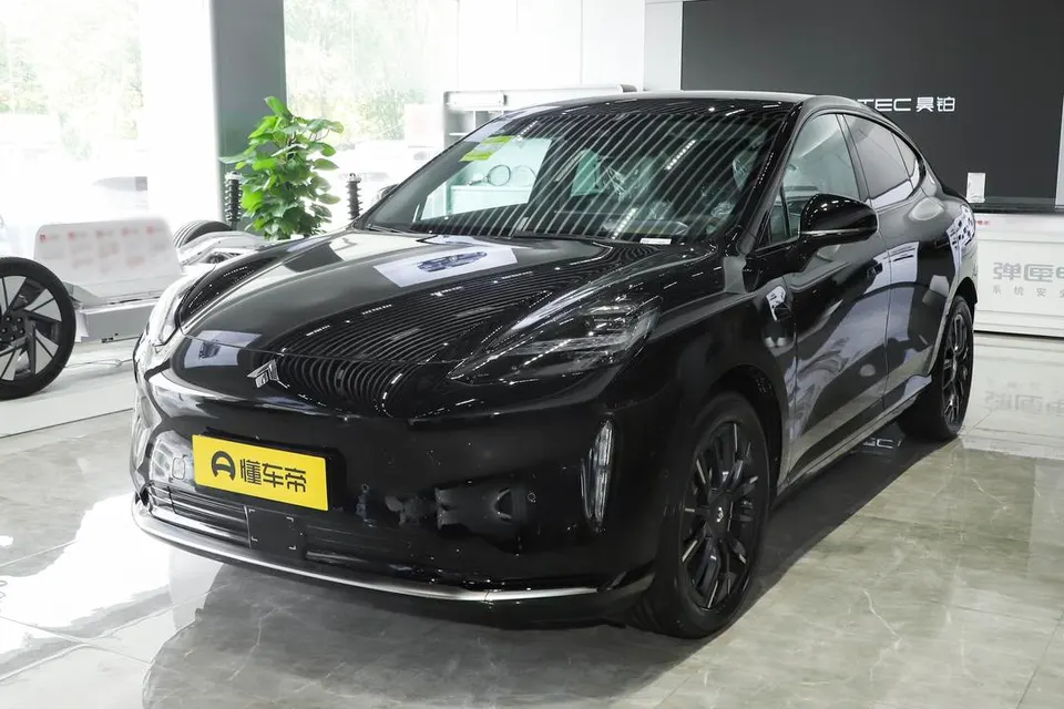 GAC Aion Hyptec HT — пример автомобиля с китайского рынка; комплектация выбранного объявления может отличаться