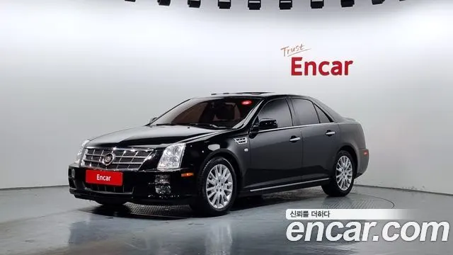 Cadillac STS — пример автомобиля с корейского рынка; комплектация выбранного объявления может отличаться