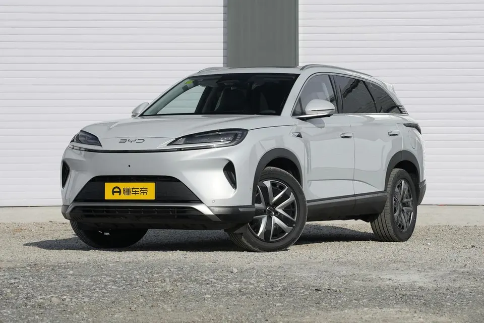 BYD Sealion 07 DM — пример автомобиля с китайского рынка; комплектация выбранного объявления может отличаться
