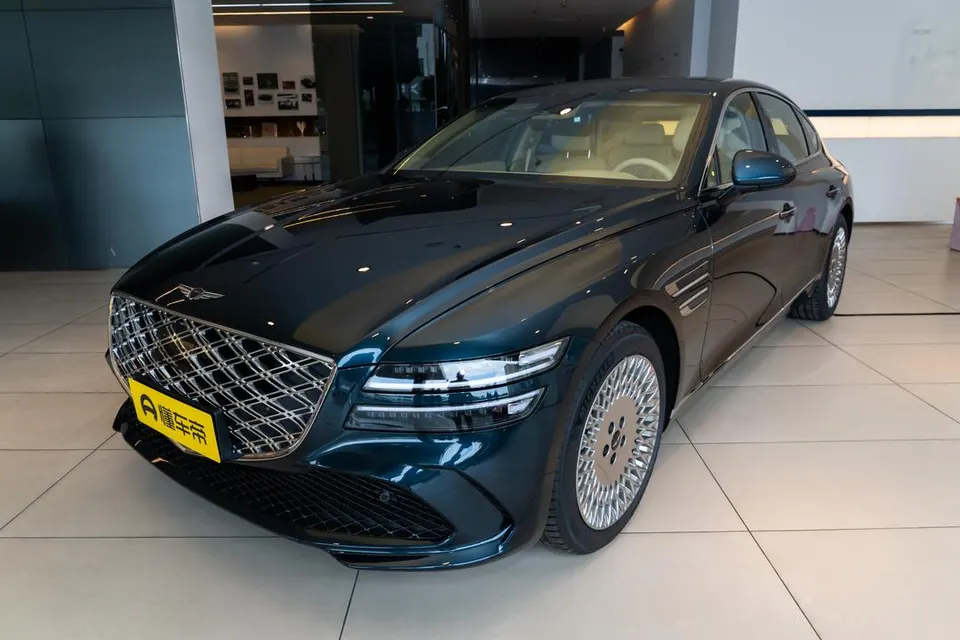 Genesis G80 — пример автомобиля с китайского рынка; комплектация выбранного объявления может отличаться