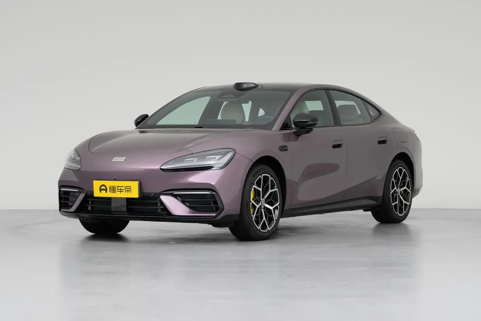 Geely Galaxy TT — пример автомобиля с китайского рынка; комплектация выбранного объявления может отличаться