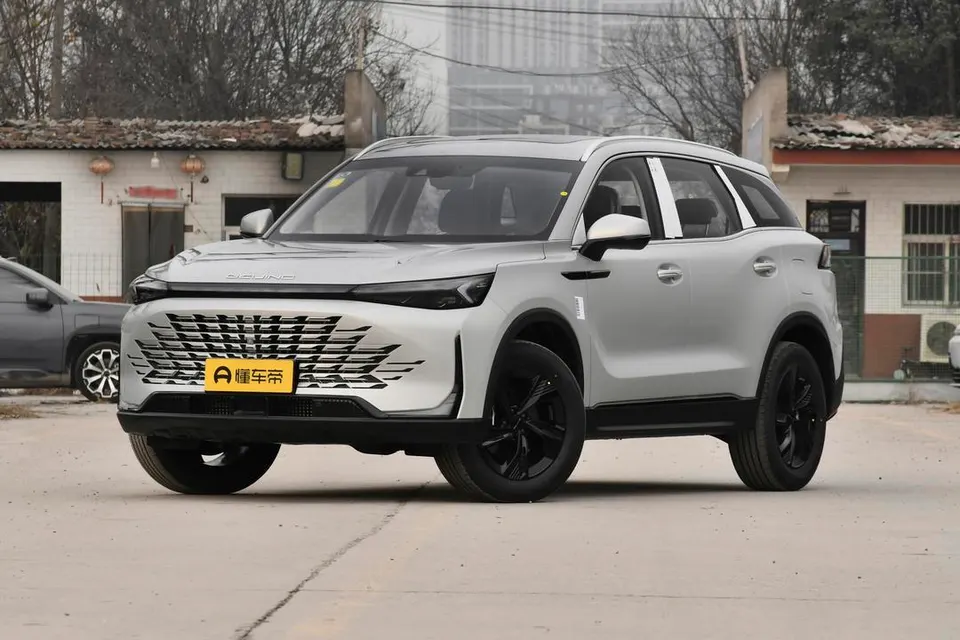 BAIC X7 — пример автомобиля с китайского рынка; комплектация выбранного объявления может отличаться